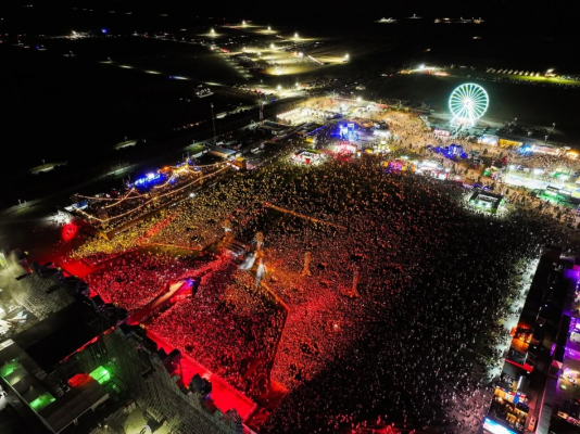 Deputată PSD, revoltată pe limbajul obscen promovat pe scena festivalului Beach, Please: Cine își bate joc de România, trebuie să suporte consecințele