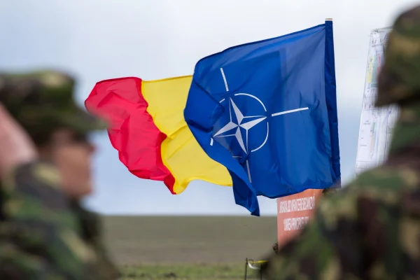 Tîlvăr, la reuniunea miniştrilor Apărării NATO: România susţine obiectivele privind partajarea echitabilă a responsabilităţilor