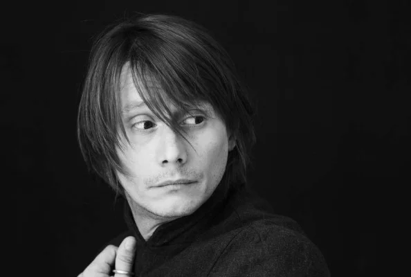 Actorii Marius Manole și Oana Pellea merg prin licee, ca să convingă tinerii să voteze. Manole: de-a lungul timpului, am lăsat să ne conducă oameni care, ei înșiși, nu erau educați
