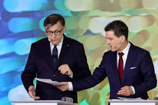 Crin Antonescu, mesaj tăios la adresa lui Nicușor Dan: „Ați parazitat două dezbateri cu obsesia vânzărilor de terenuri”