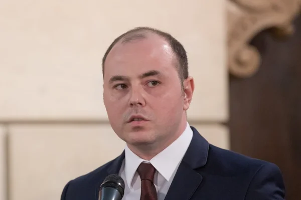 Alexandru Muraru (PNL): Ideea rotativei pentru funcţia de premier este inacceptabilă. Nu aduce foarte multă coerenţă