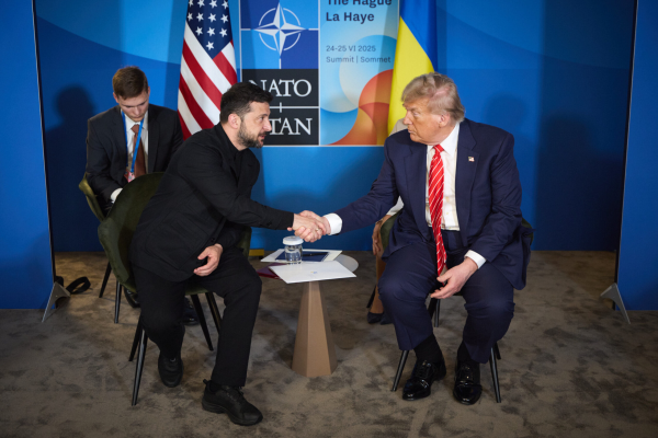 Zelenski și Trump ar putea bate palma pe o „mega-afacere” cu drone testate în război