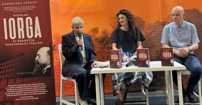 Despre idoli și pericolul extremist: ”Să-ți lingușești poporul vânzându-i iluzii depre o naţiune superioară de sfinţi şi eroi nu înseamnă patriotism, ci manipulare clasică cu iz fascist” – Georgiana Țăranu, autoarea cărții ”Nicolae Iorga și seducția fascismului”, lansată la Bookfest