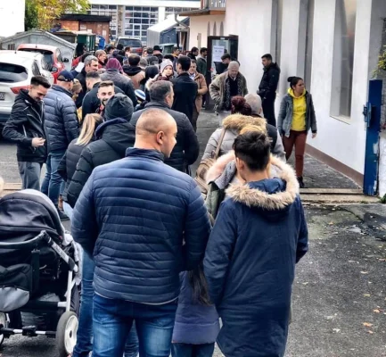 Senatul a respins propunerea legislativă care ar fi asigurat Diasporei un număr de parlamentari proporţional cu numărul românilor care trăiesc în străinătate