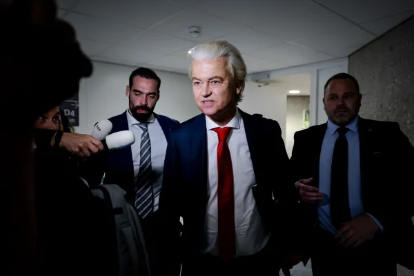 Guvernul olandez se PRĂBUȘEȘTE după retragerea partidului de extremă-dreapta al lui Geert Wilders de la guvernare