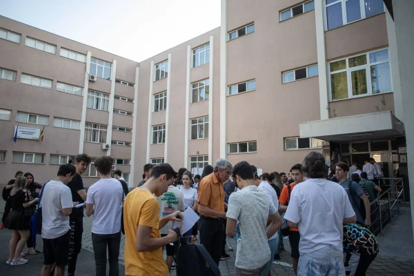 Luni are loc ultima probă a examenului de Bacalaureat: cea la Limba şi literatura maternă / Rezultatele finale, afişate pe 30 iunie