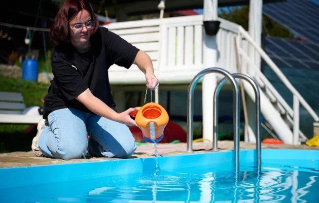 Mitul clorului „curat”: Cum pot românii să-și transforme piscinele într-un spațiu sigur și ecologic
