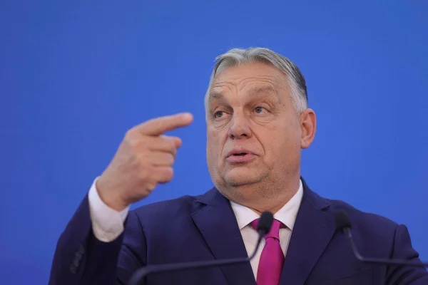 Viktor Orbán: Doresc să discut cât mai curând şi pe larg cu noul preşedinte al României / Despre Guvernul de la Bucureşti: Nu invidiez acest guvern, deoarece moştenirea pe care a preluat-o este una grea, mai ales din punct de vedere economic