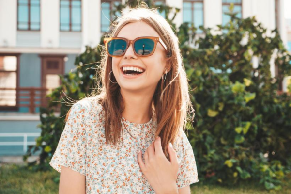 Ghid de vară: Cum îți îngrijești ochii pentru un look fresh și odihnit