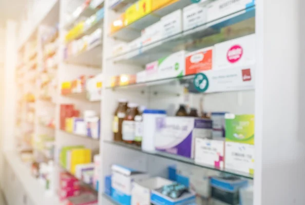 ANALIZĂ De ce un ordin semnat de Trump a pus pe jar Big Pharma