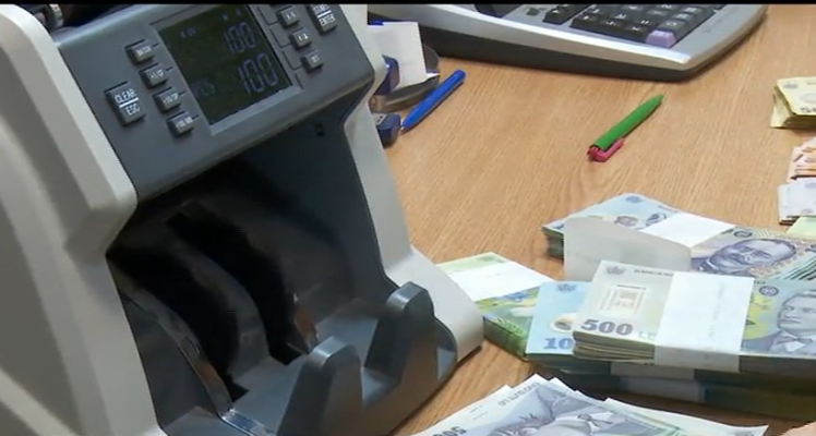Cine își cumpără o mașină va trebui să îşi achite mai întâi impozitele şi amenzile, propune ministrul Dezvoltării. Ce alte schimbări legislative vrea Cseke Attila