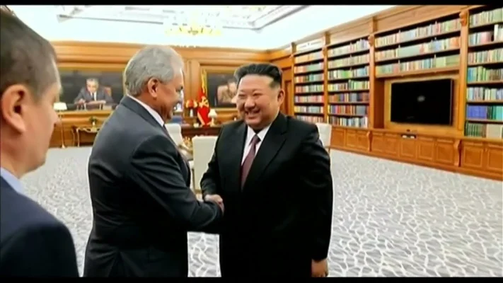 VIDEO. Kim Jong-un se întâlnește cu un oficial de rang înalt din domeniul securității din Rusia, la Phenian