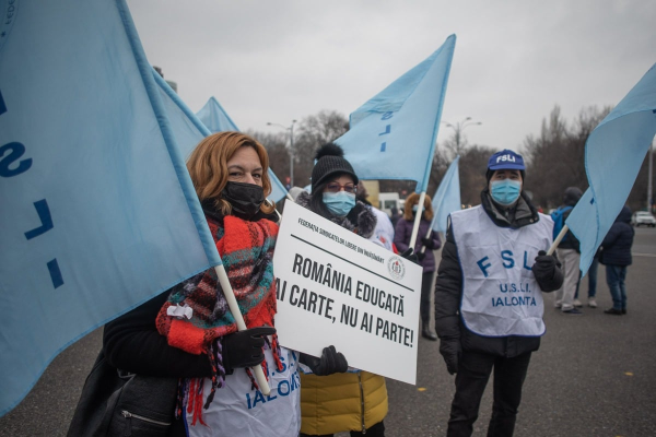 Sindicatele din învăţământ acuză că măsurile adoptate de Guvern, ”haotice şi chiar iresponsabile”, vor conduce la un haos general: Nemulţumirile justificate  ale salariaţilor din învăţământ se vor transforma în scurt timp în furie şi revoltă