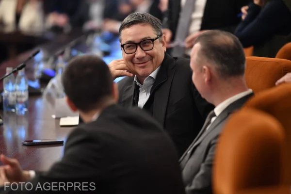 Victor Ponta: E nedrept să demisioneze doar Marcel Ciolacu. Nici măcar în atât de blamatul avion de la Nordis, el n-a fost singur