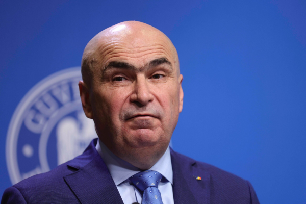 Ilie Bolojan, cină discretă cu partenera și „Rechinul imobiliar” Ștefan Kopanyi, sub paza SPP