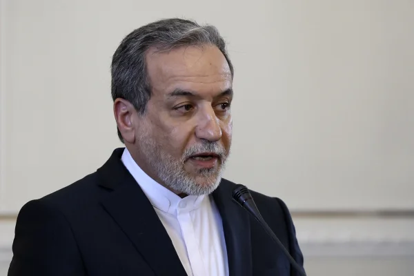 Iranul anunță că a răspuns oficial la scrisoarea lui Trump prin care cerea renegocierea acordului nuclear