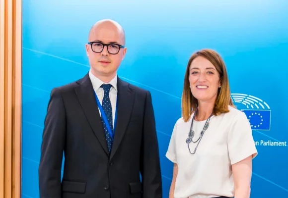 Andi Cristea, întâlnire cu Roberta Metsola: `Europa are nevoie de reguli care țin pasul cu realitatea`
