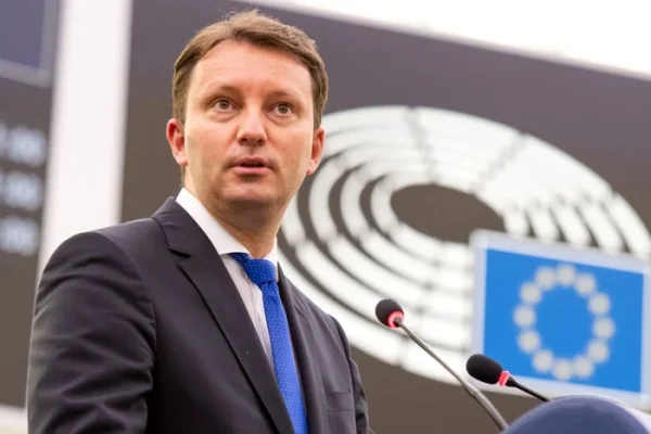 Liderii Partidului Popular European, îngrijorați de indecizia PSD în privința susținerii unui candidat la prezidențiale