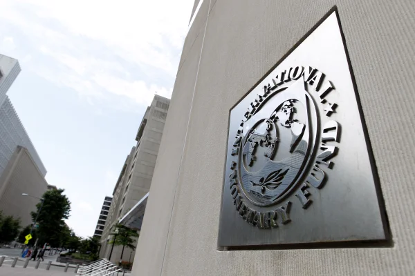 Presiuni externe pentru reducerea deficitului. România trebuie să propună măsuri pentru reducerea deficitului până în iulie