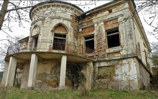 ZIARUL DE IAȘI | Casa Călăului din Manta Roșie, în paragină. Contractul de concesiune a fost reziliat