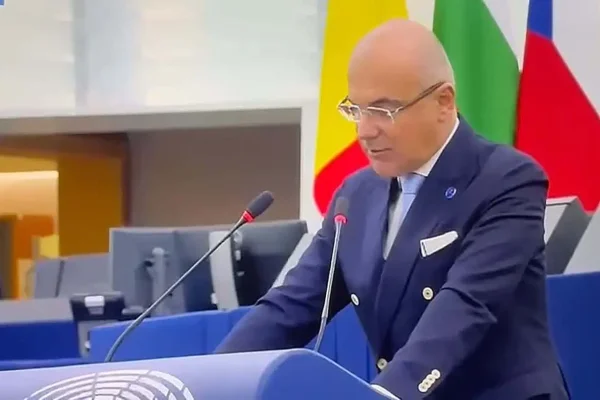 Rareș Bogdan, în plenul Parlamentului European:  Cetățenii europeni cer: deșteptați-vă! Să nu mai îngrădim dezvoltarea prin impunerea de reguli absurde din Green Deal