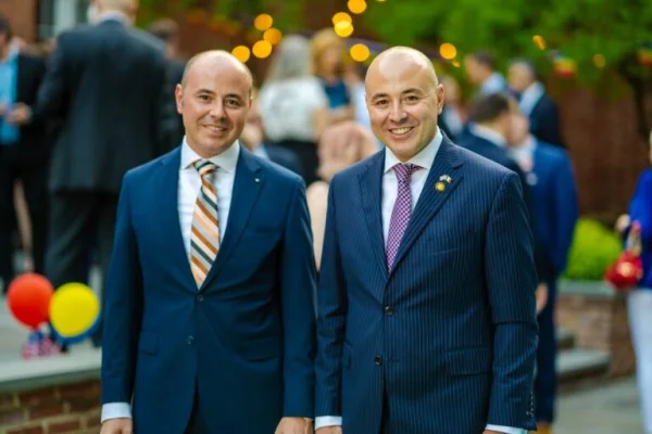 L-a prins pe Muraru cu șopârla (foto)
