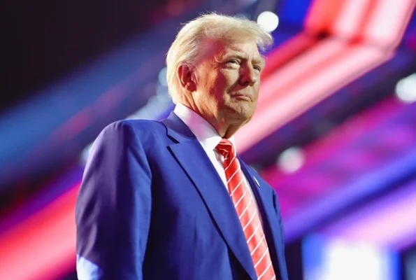 Trump își apără decizia de a bloca înscrierea studenților străini la Universitatea Harvard