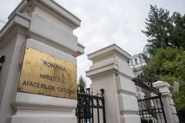 Ministerul Afacerilor Externe sfătuieşte cetăţenii români aflaţi în Israel sau Iran să îşi anunţe prezenţa la Ambasadele României la Tel Aviv, Teheran sau la Consulatul General de la Haifa