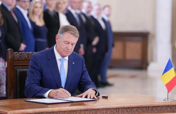 Iohannis a promulgat legea pensiilor speciale