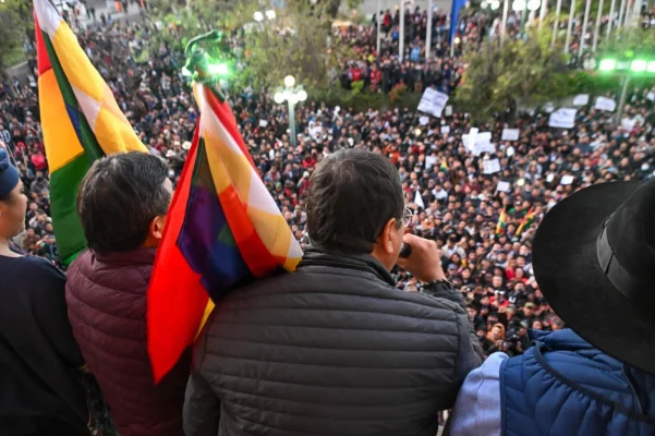 Un polişist, ucis în confruntări între forţele de ordine şi susţinători ai fostului preşedinte bolivian Morales