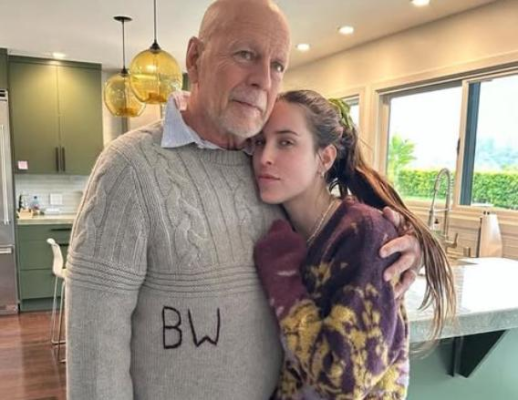 Soția lui Bruce Willis și-a sărbătorit ziua de naștere alături de Demi Moore și familia