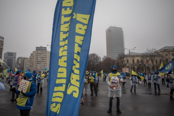 Federaţia „Solidaritatea Sanitară” din România (FSSR) solicită autorităţilor echivalarea competenţelor asistentelor medicale absolvente de postliceală / Sindicaliştii susţin că măsura ar aduce o economie foarte mare la bugetul de stat