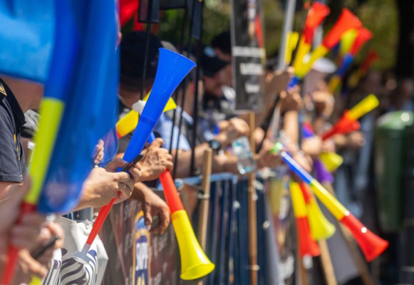 Sindicatele și patronatele se pregătesc să iasă în stradă, ca în timpul Guvernului Boc