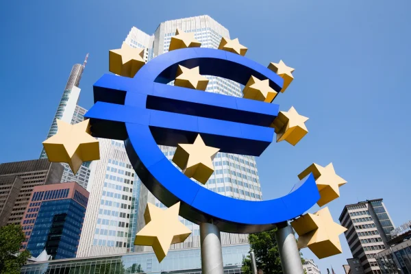 Banca Centrală Europeană a redus dobânda de referință la 2%