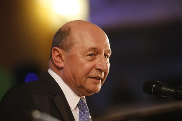 Traian Băsescu susține că Nicuşor Dan va fi preşedintele României: „Nimeni nu are dreptul să întoarcă ţara spre Est”