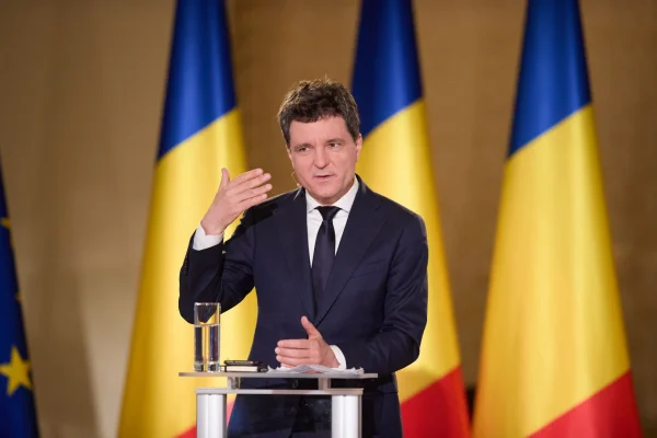 Preşedintele ales, Nicuşor Dan, îşi începe luni mandatul / Programul zilei: Depunere a jurământului în plenul parlamentului, ceremonie militară de învestire şi ceremonie de predare-primire, la Palatul Cotroceni