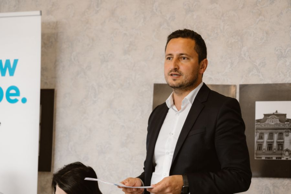 Europarlamentarul Nicu Ștefănuță a organizat, la Sibiu, în 27 mai, evenimentul Fonduri europene: oportunități și provocări(CP)