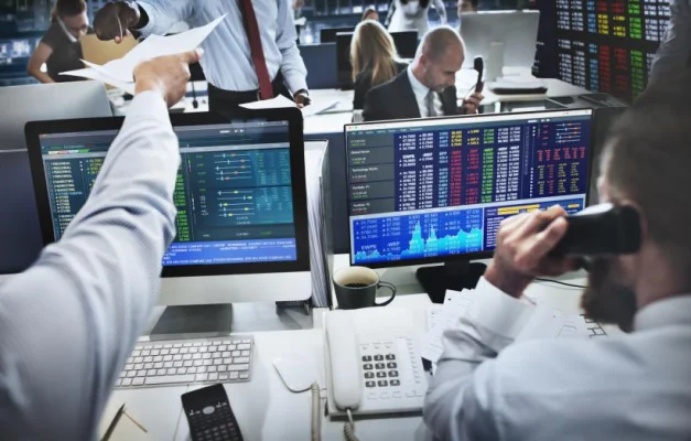 Cum să ne protejăm banii. Expert financiar: "Uităm să investim în active ale căror valoare în timp crește”