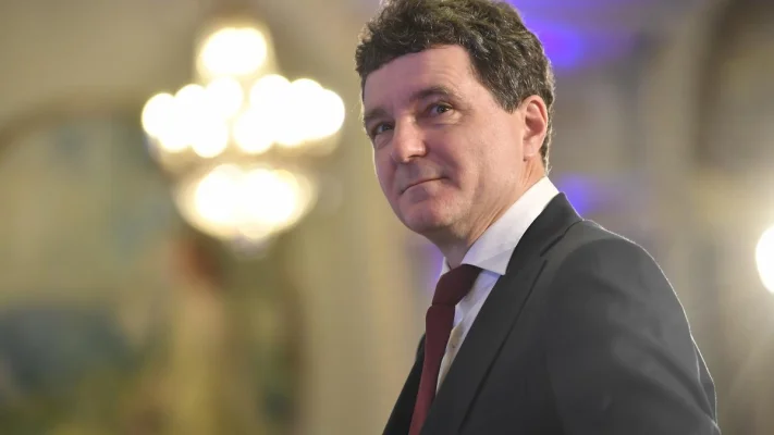 Nicușor Dan, interviu pentru FT: Performanța mea și a noului guvern va fi decisivă pentru blocarea extremei drepte în 2028