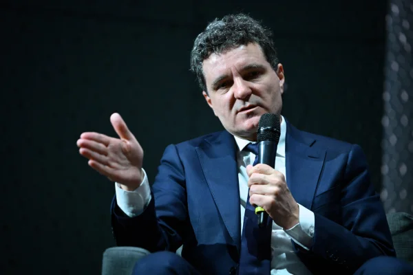 Analiză: Nicuşor Dan va avea cel mai greu mandat de preşedinte din istoria recentă, România având un deficit bugetar la nivel istoric, demn de o ţară aflată în război