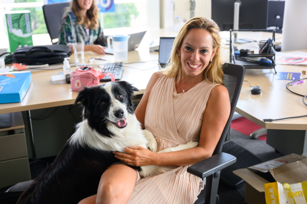 Terapie fără programare, în timpul orelor de lucru – birourile pet-friendly sunt cu adevărat motivante