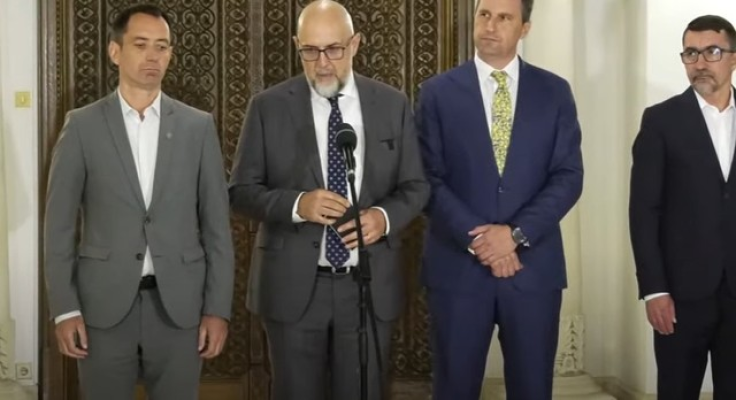 Kelemen Hunor: Împărţirea portofoliilor, după o abordare matematică. UDMR ar rămâne cu Ministerul Dezvoltării şi cu Cultura. Vineri, în Consiliul Permanent, decidem dacă rămânem în această formulă / Îl susţinem pe Bolojan, dacă va fi nominalizat