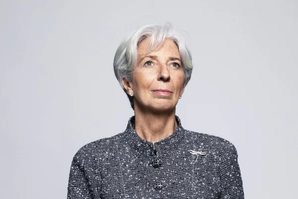 Președinta BCE, Christine Lagarde, susține că este „hotărâtă” să își încheie mandatul
