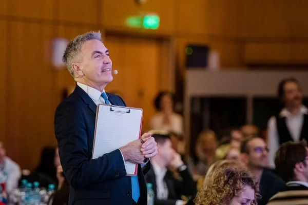Dragoş Anastasiu, consilier onorific al preşedintelui României: Mai nou, mi se atribuie propunerea privind microtaxarea tranzacţiilor bancare. Aş fi pregătit să îmi asum ideea, dacă mi-ar aparţine/ România are nevoie de soluţii solide, nu de dispute sterile