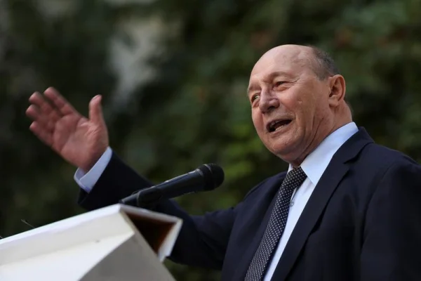Traian Băsescu ar putea lipsi de la depunerea jurământului de către Nicușor Dan. „De ce m-aș duce?”