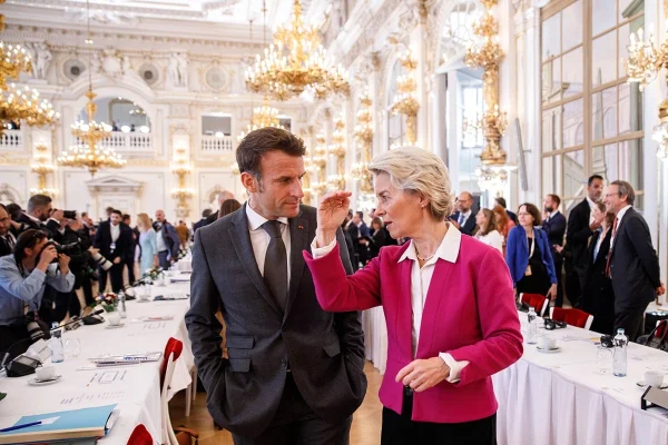 Macron se declară învingător în lupta pentru salvarea oceanelor / Președintele Franței sărbătorește intrarea în vigoare a Tratatului privind Marea Liberă, pe care îl consideră un instrument important pentru protejarea planetei