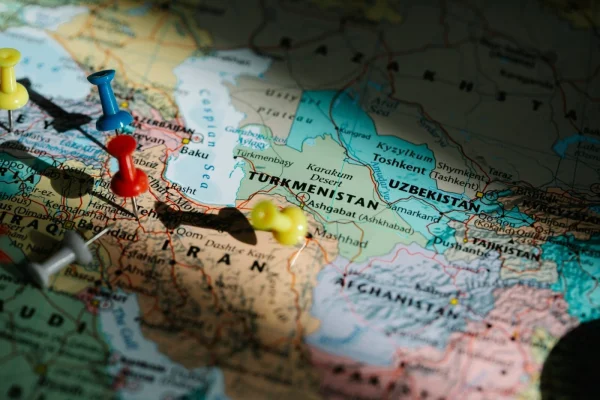 Aproape 450.000 de refugiaţi afgani au părăsit Iranul de la 1 iunie