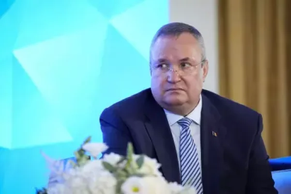 Ciucă, după decizia CE de suspendare a unei plăţi de peste 1 miliard de euro din PNRR: "Ciolacu să explice de urgență". Răspunsul premierului: "Sunteţi parte a deciziei"