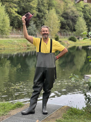 Astăzi, de la 20:30, se încheie etapa cu o miză uriașă la Poftiți pe la noi: Poftiți la întrecere. Nicolai Tand: “Dintr-o dată, mi-am văzut mâna plină de sânge”