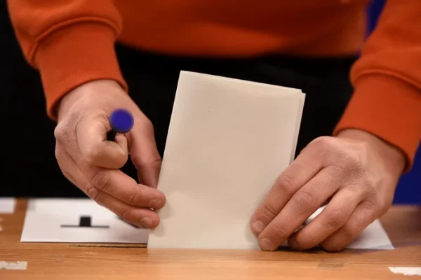 Ce reguli trebuie să respecte candidații la alegerile prezidenţiale privind publicitatea electorală